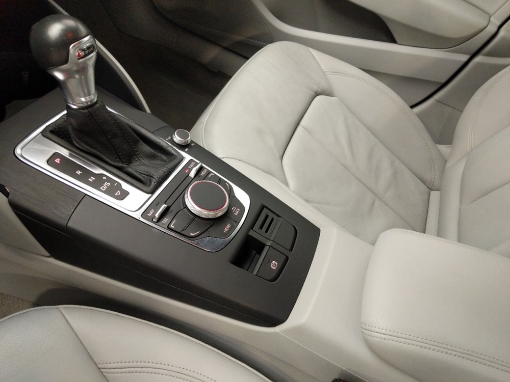 2015 Audi A3 - Center Console/Cup Holders