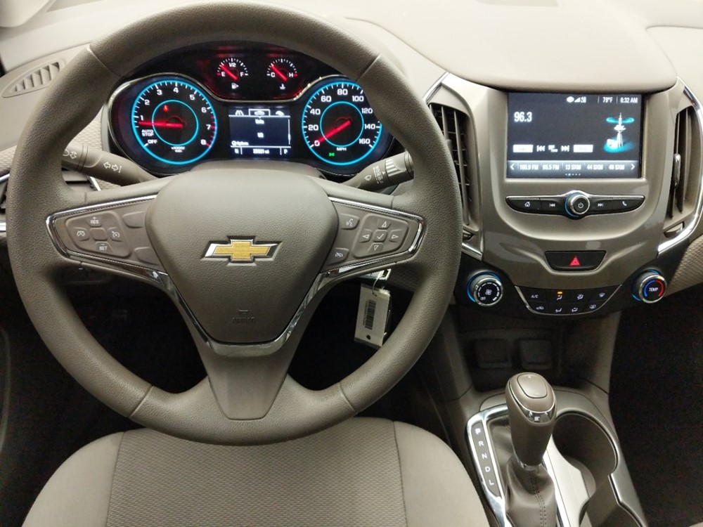 2017 Chevrolet Cruze - Driver Dash