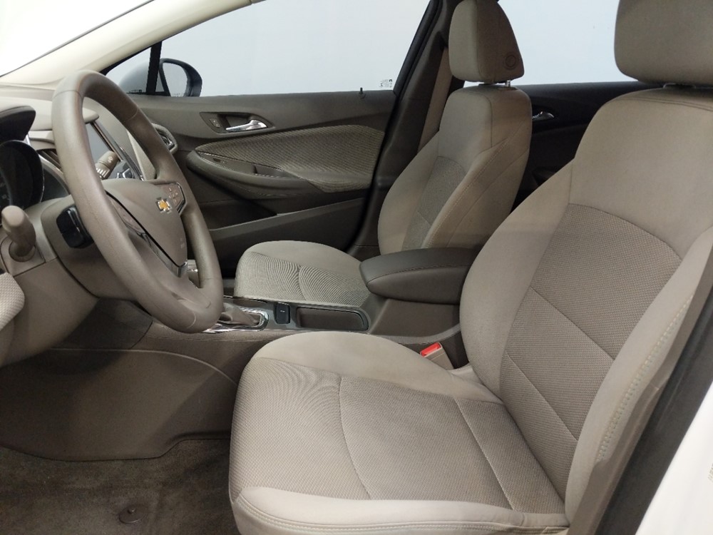 2017 Chevrolet Cruze - Driver Front Seat