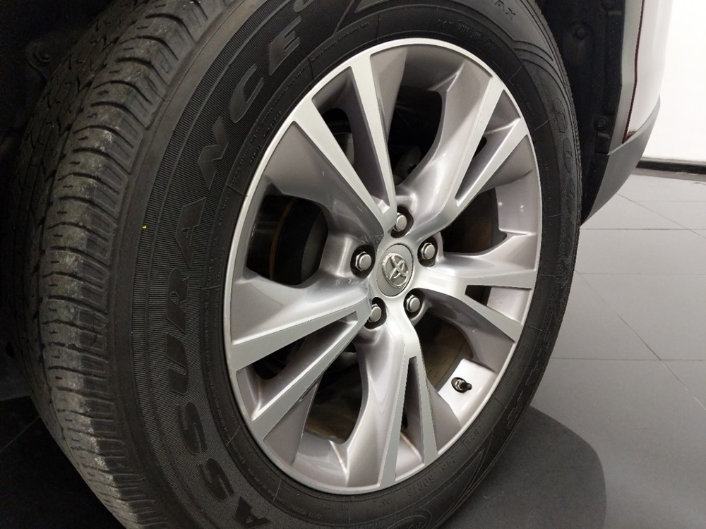 2015 Toyota Highlander - Wheel