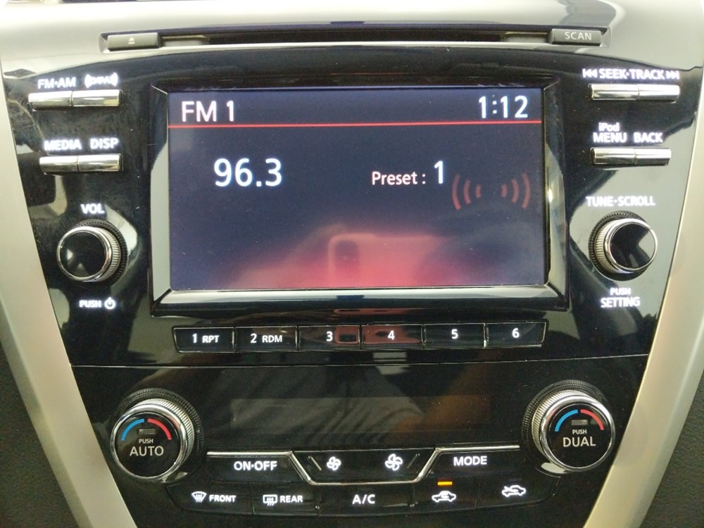 2017 Nissan Murano - Stereo Package