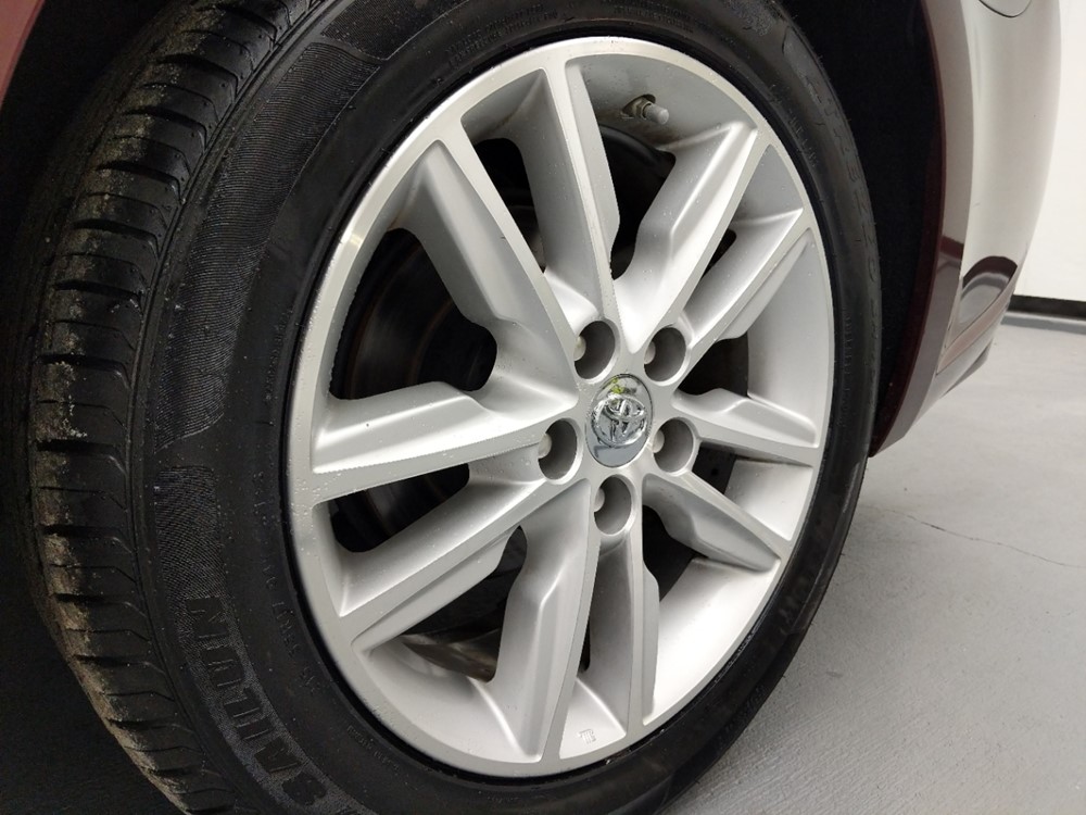 2015 Toyota Avalon - Wheel