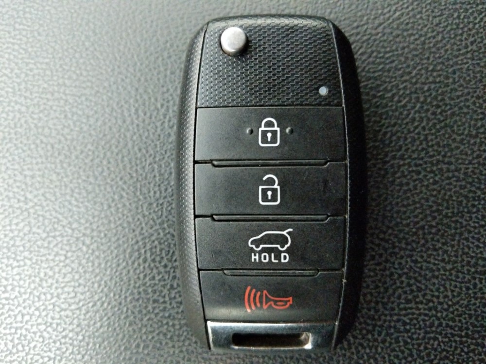 2016 Kia Sorento - Keys