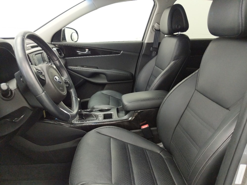 2016 Kia Sorento - Driver Front Seat