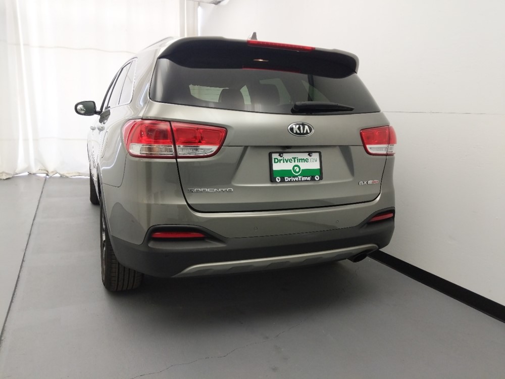 2016 Kia Sorento - Driver Rear Trunk