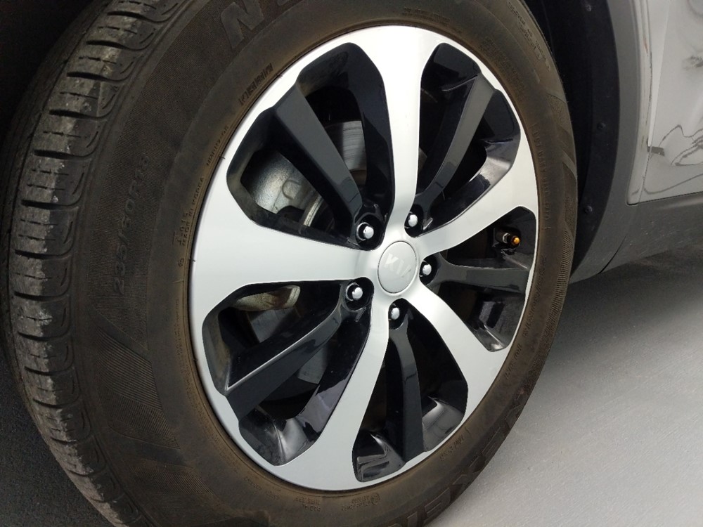 2016 Kia Sorento - Wheel