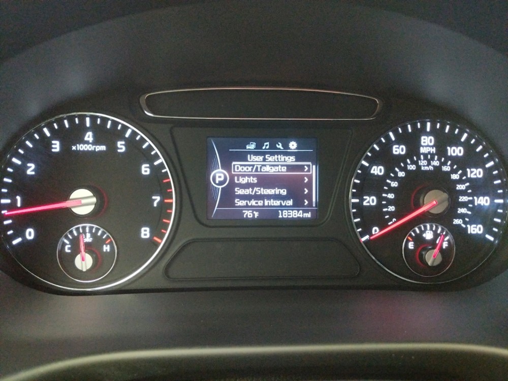 2016 Kia Sorento - Odometer Close Up