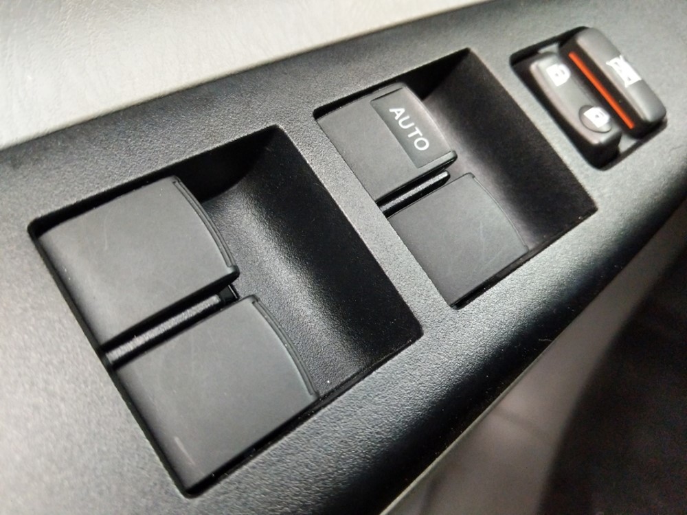 2015 Toyota Tacoma - Driver Power Windows/Lock Control