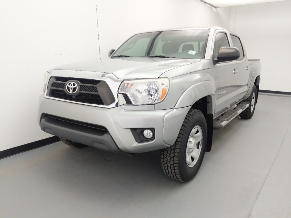 2015 Toyota Tacoma - Driver Front Bumper