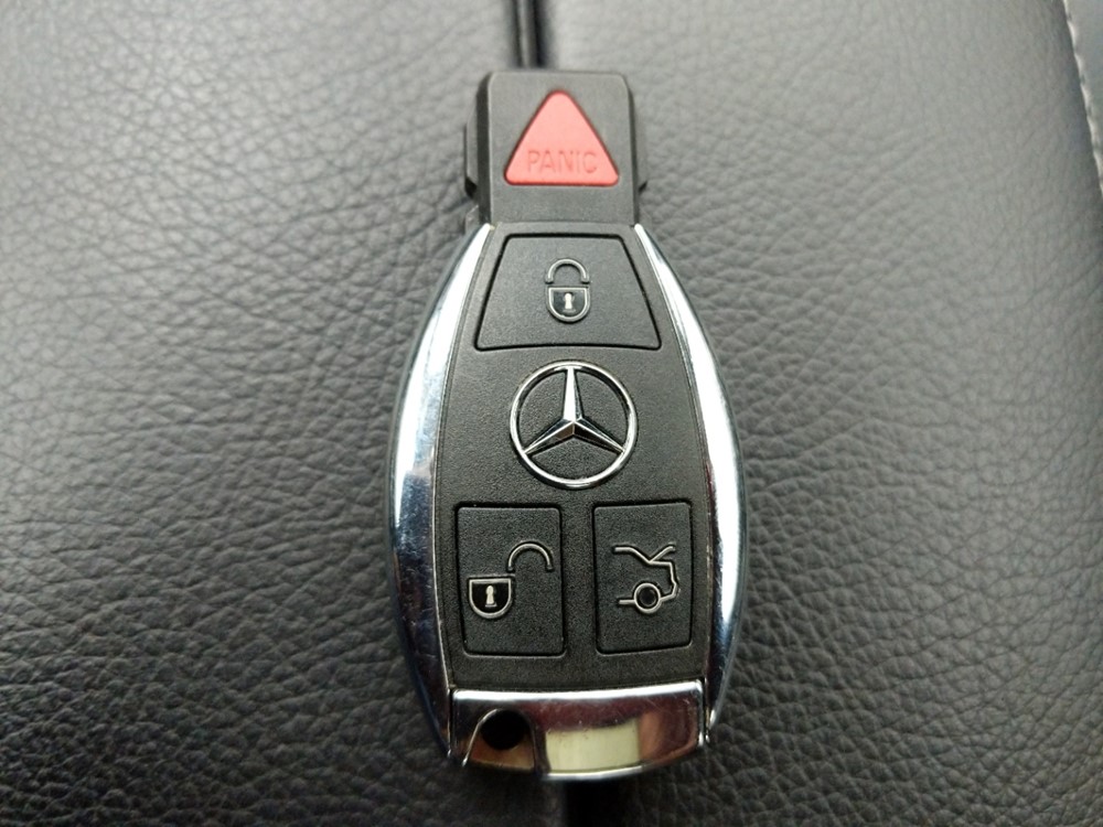 2016 Mercedes-Benz C300 - Keys