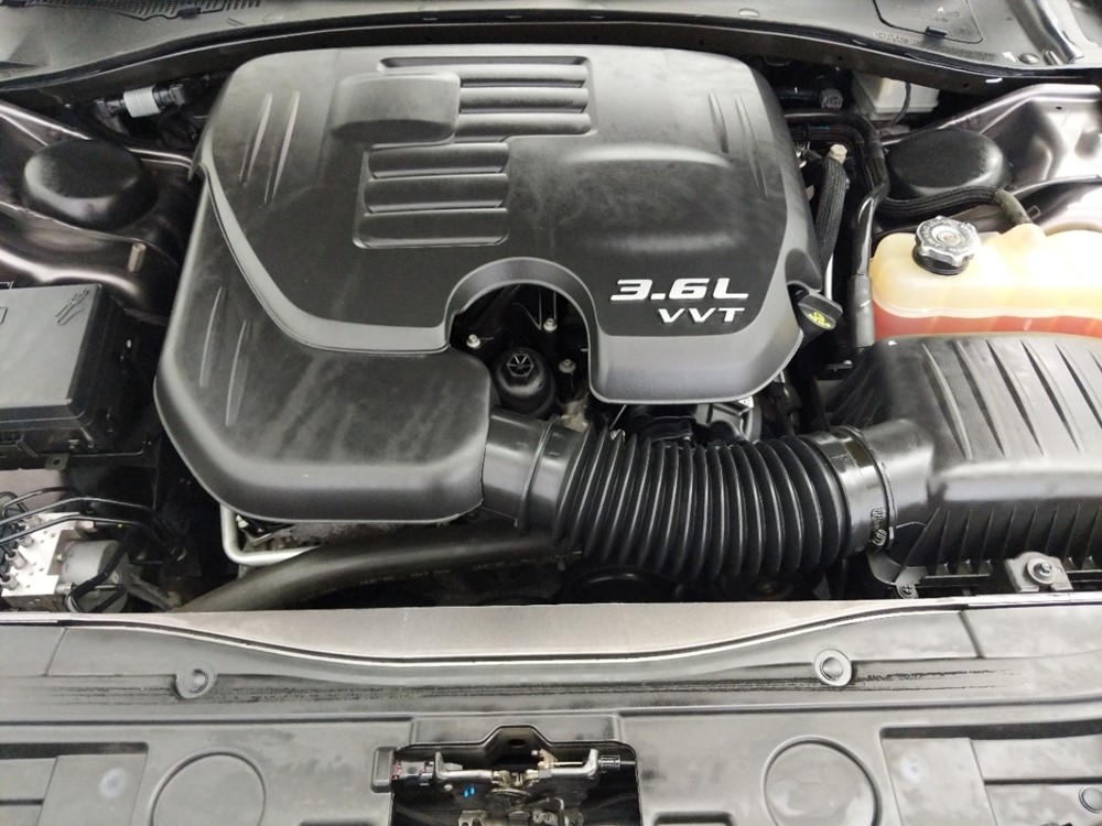 2016 Chrysler 300 - Engine