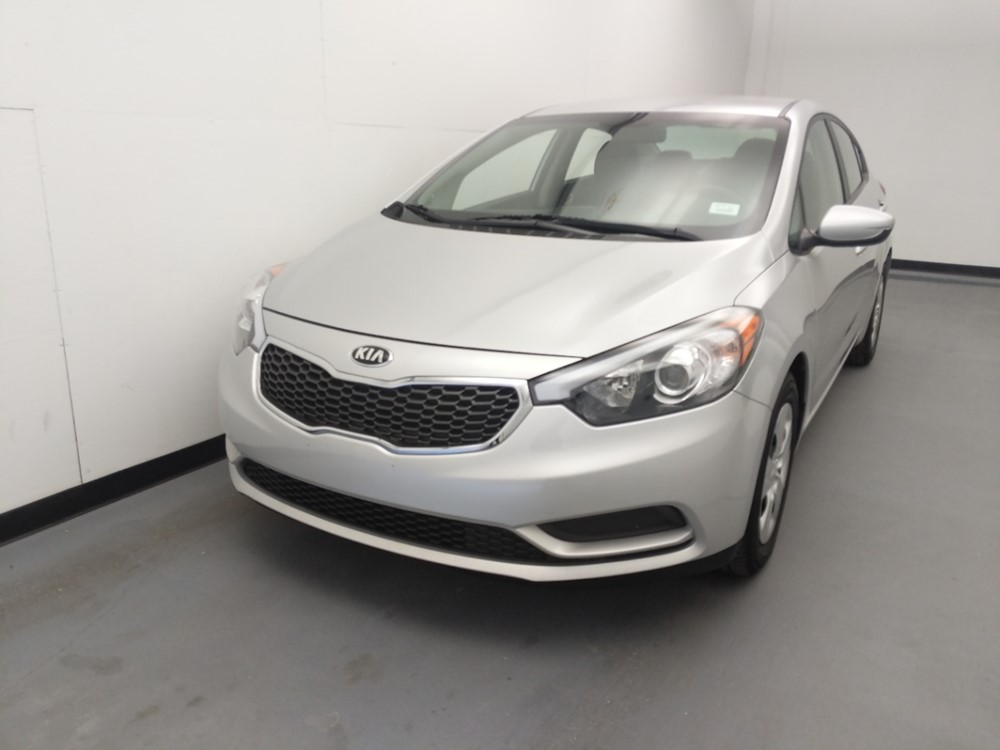 2016 Kia Forte - Driver Front Hood