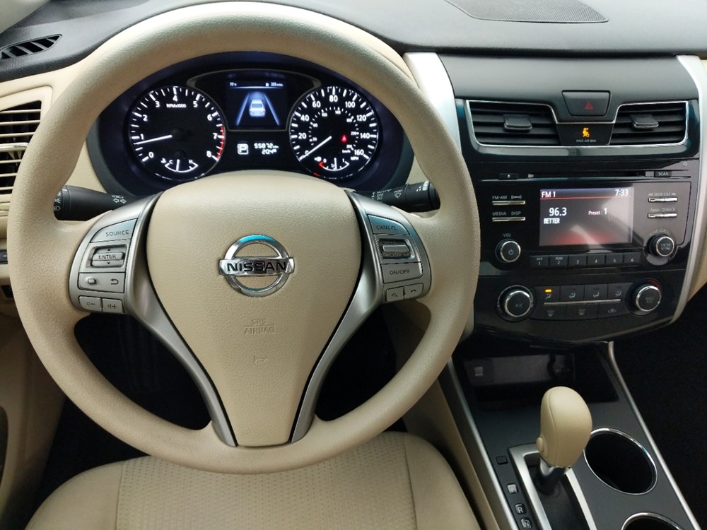 2015 Nissan Altima - Driver Dash