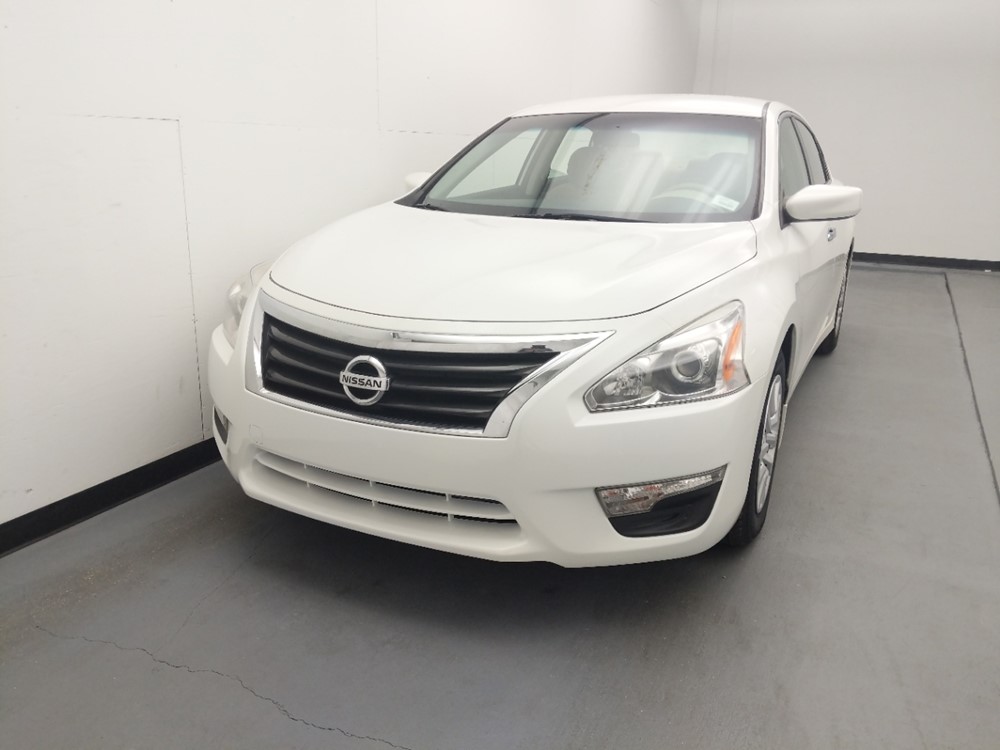 2015 Nissan Altima - Driver Front Bumper