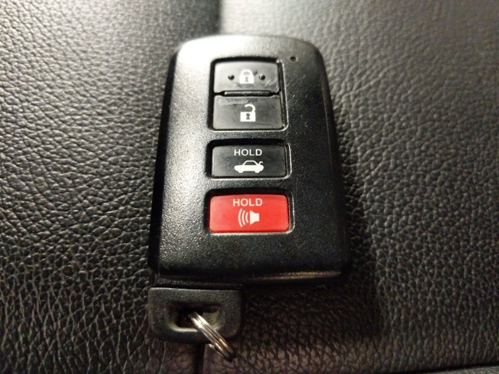 2015 Toyota Avalon - Keys