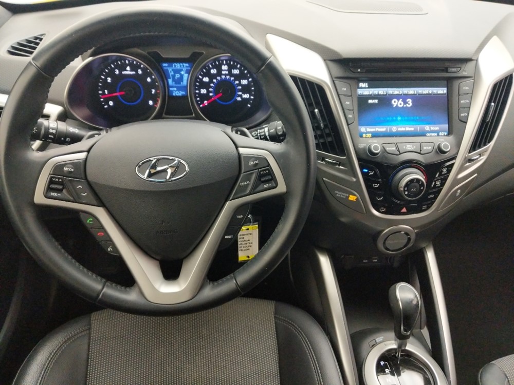 2016 Hyundai Veloster - Center Console/Cup Holders