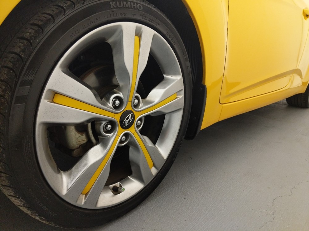 2016 Hyundai Veloster - Wheel