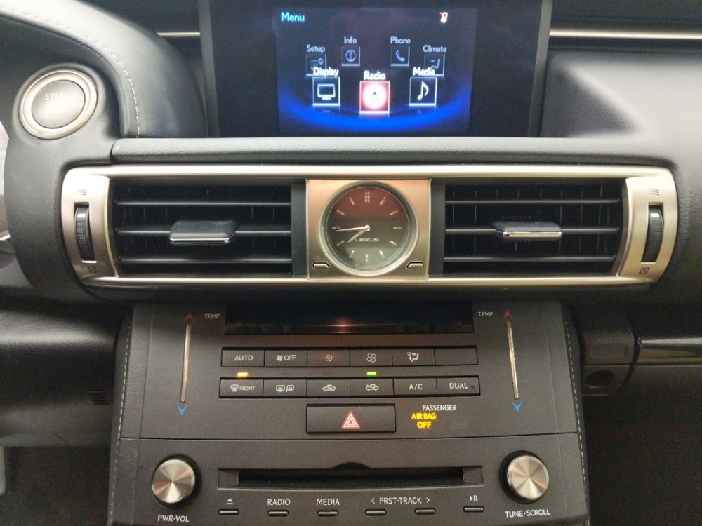 2016 Lexus IS 300 - Stereo Package