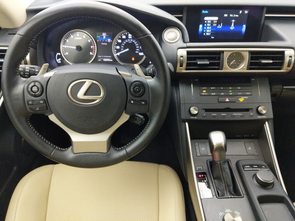 2016 Lexus IS 300 - Driver Dash
