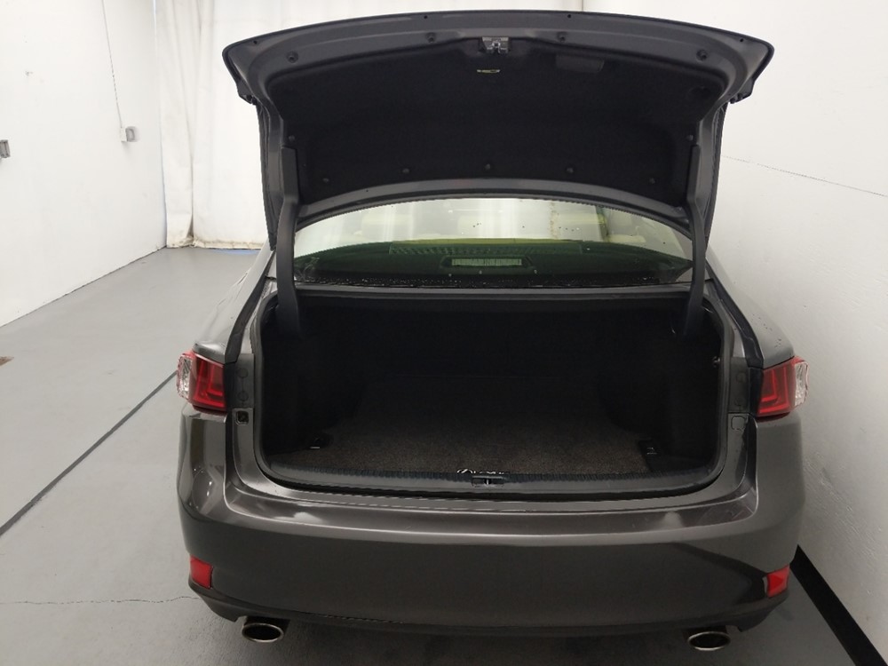 2016 Lexus IS 300 - Trunk
