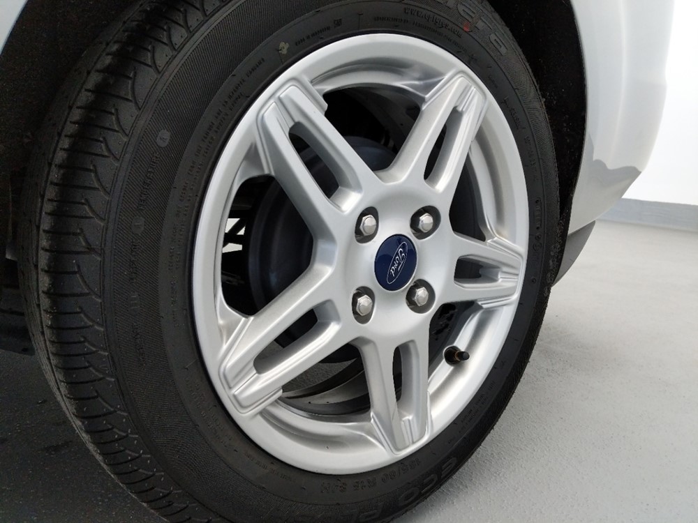 2017 Ford Fiesta - Wheel