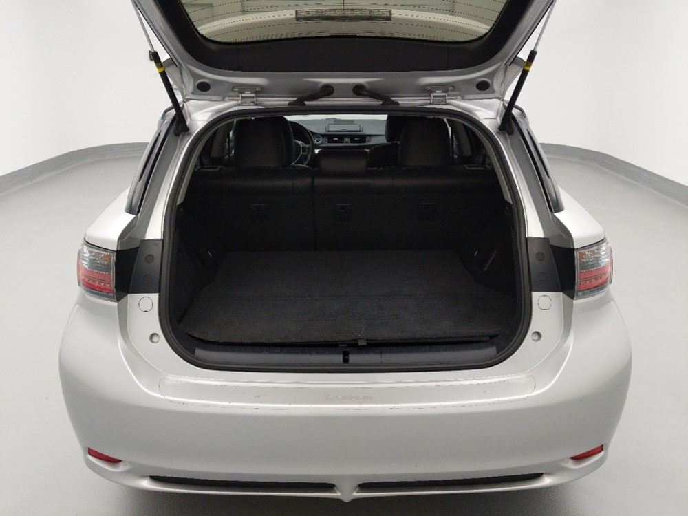 2012 Lexus CT 200h - Trunk