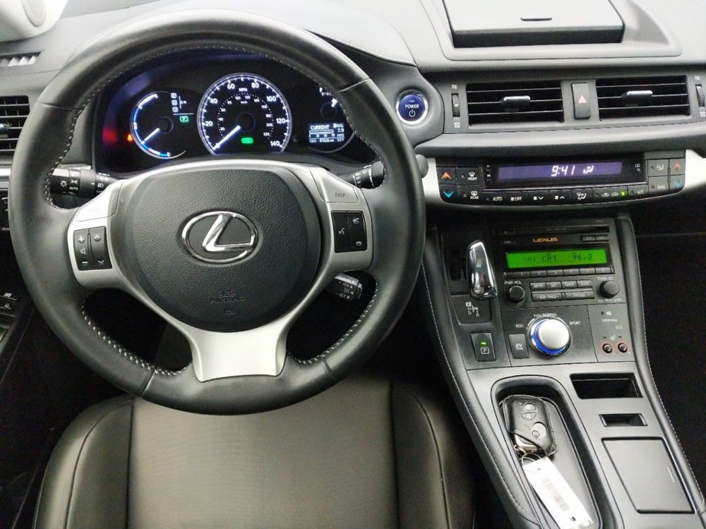 2012 Lexus CT 200h - Driver Dash