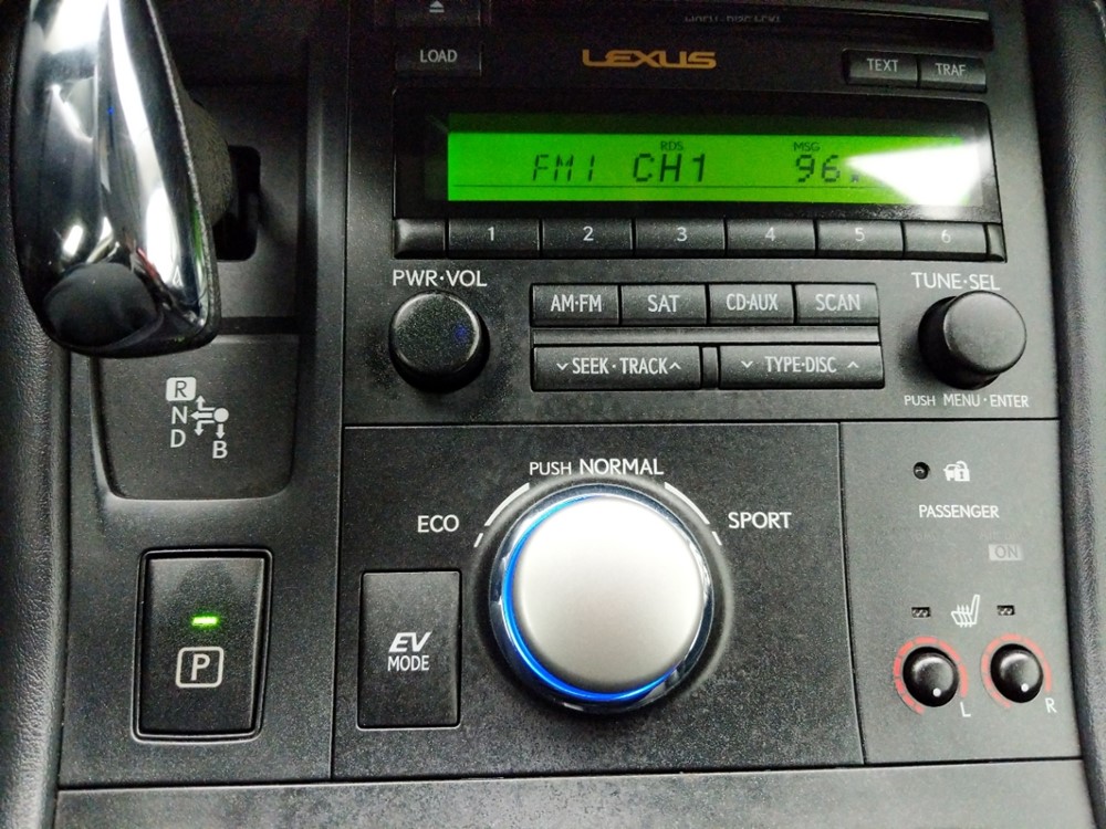 2012 Lexus CT 200h - Stereo Package