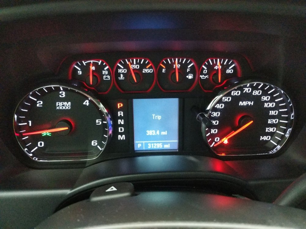 2016 Chevrolet Silverado 1500 - Odometer Close Up