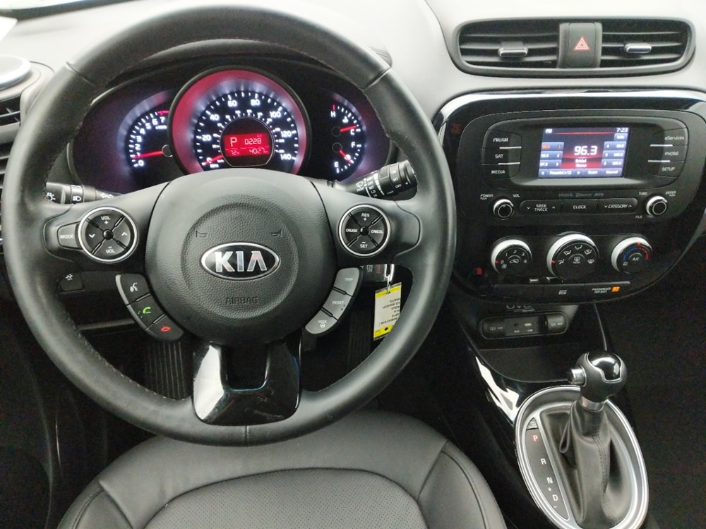 2016 Kia Soul - Driver Dash
