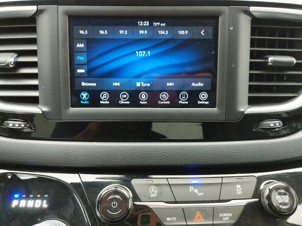 2018 Chrysler Pacifica - Stereo Package