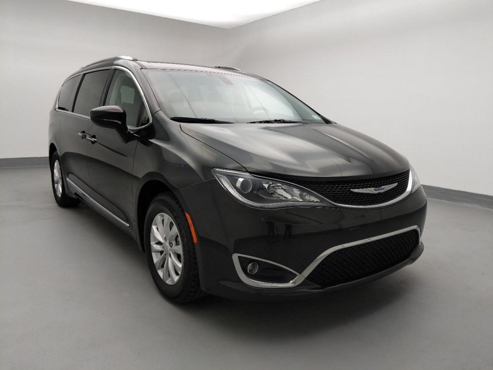 2018 Chrysler Pacifica - Passenger Front Bumper