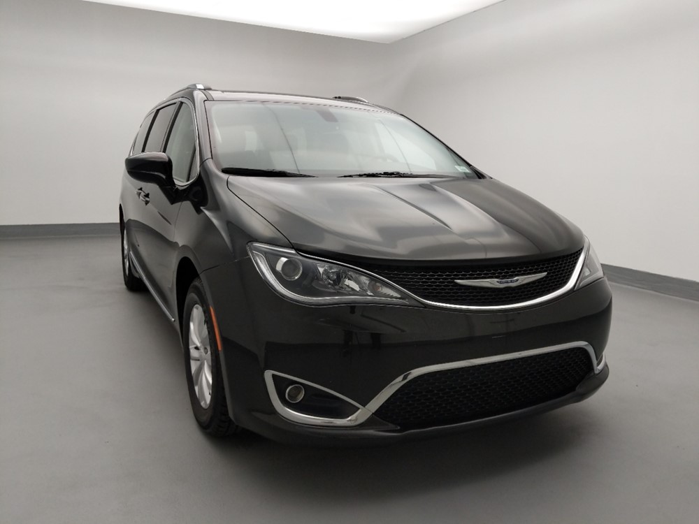 2018 Chrysler Pacifica - Passenger Front Hood