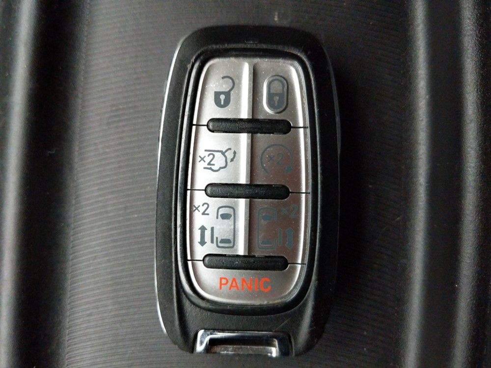 2018 Chrysler Pacifica - Keys