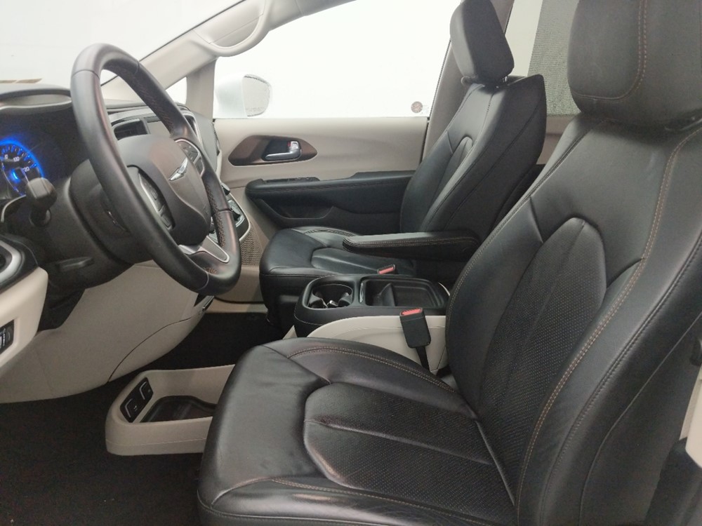 2018 Chrysler Pacifica - Driver Front Seat