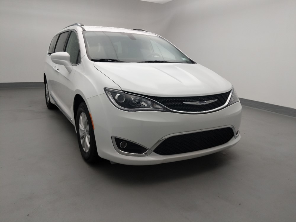 2018 Chrysler Pacifica - Passenger Front Hood
