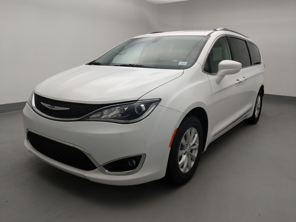 Used 2018 Chrysler Pacifica Driver Front Bumper