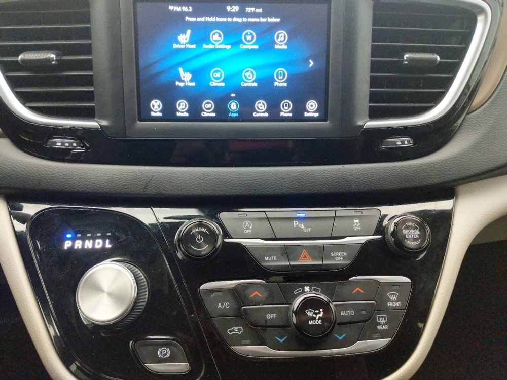 2018 Chrysler Pacifica - Stereo Package