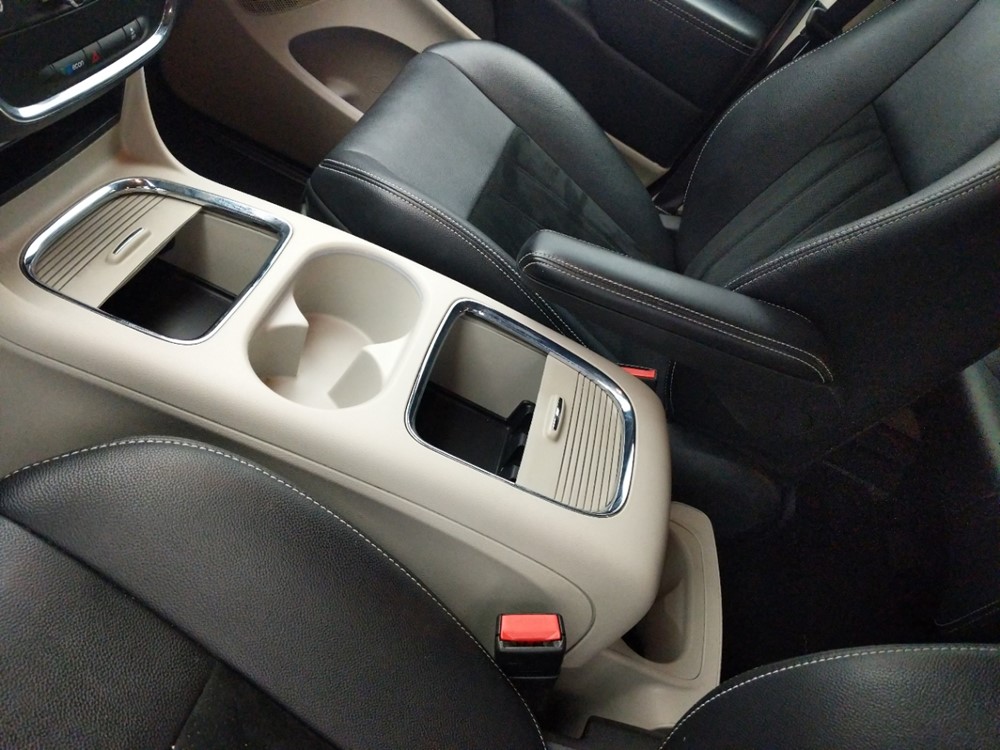 2017 Dodge Grand Caravan - Center Console/Cup Holders