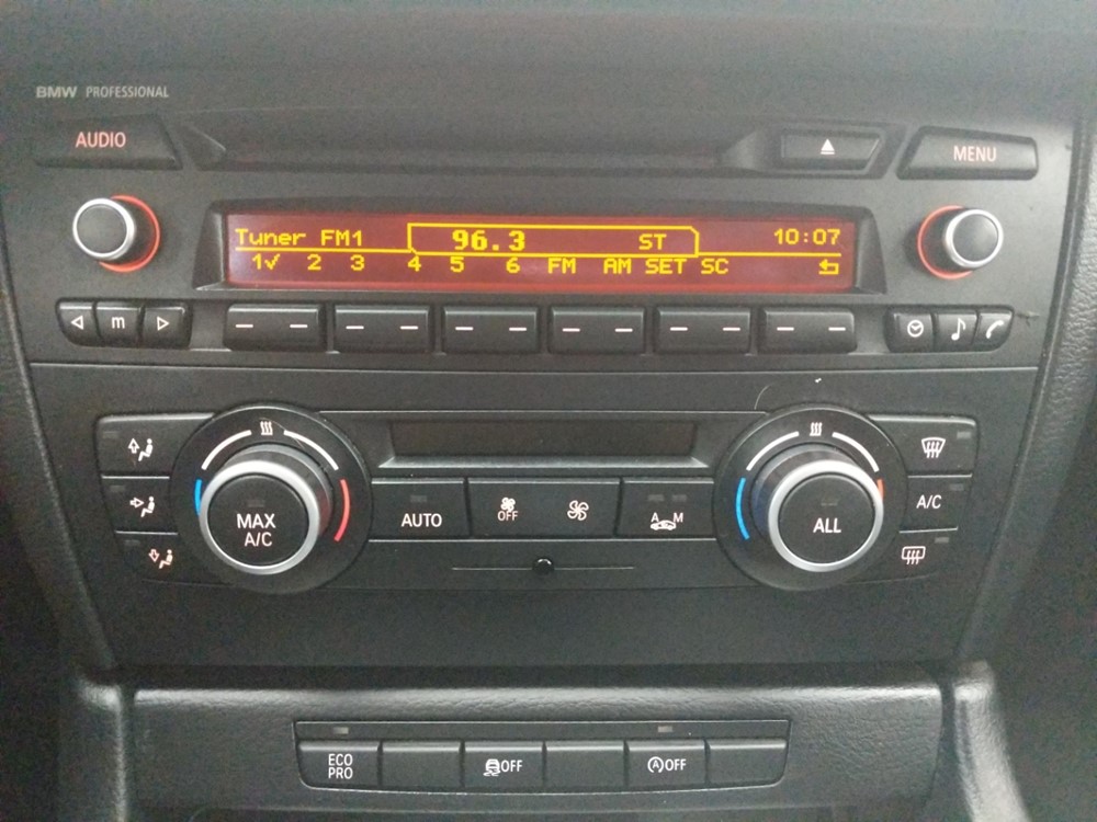 2015 BMW X1 - Stereo Package