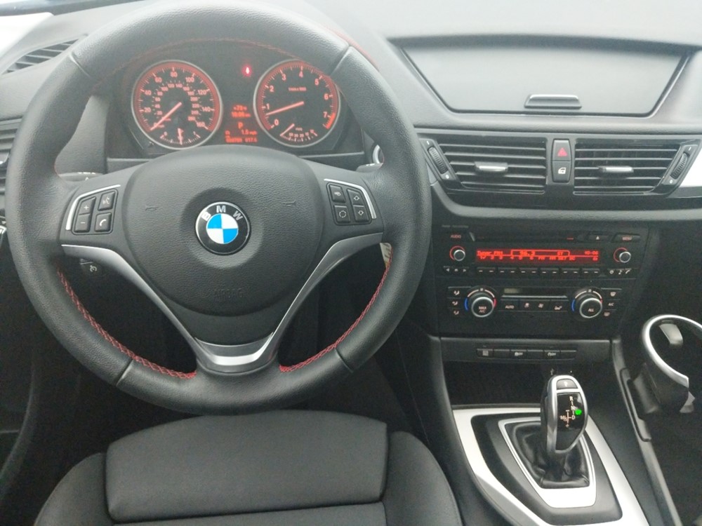 2015 BMW X1 - Driver Dash
