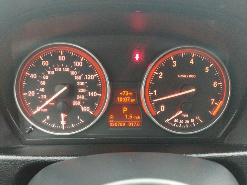 2015 BMW X1 - Odometer Close Up