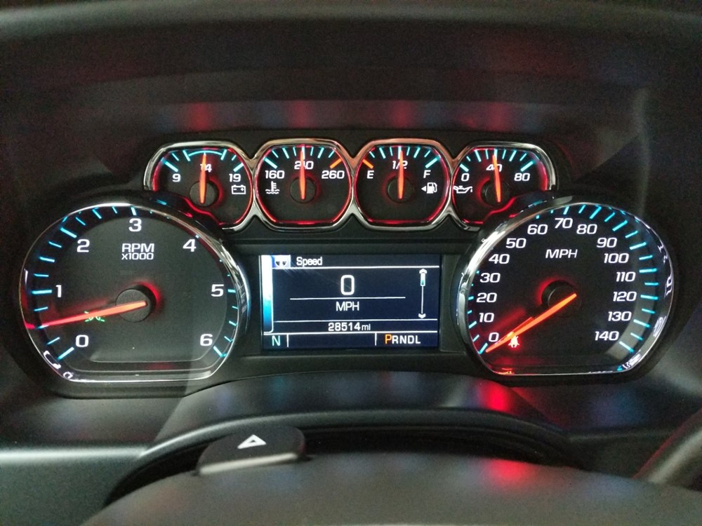 2018 Chevrolet Silverado 1500 - Odometer Close Up