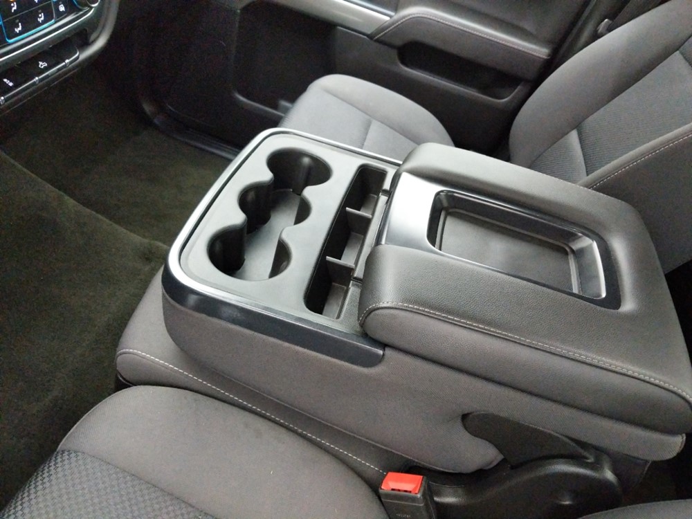 2018 Chevrolet Silverado 1500 - Center Console/Cup Holders