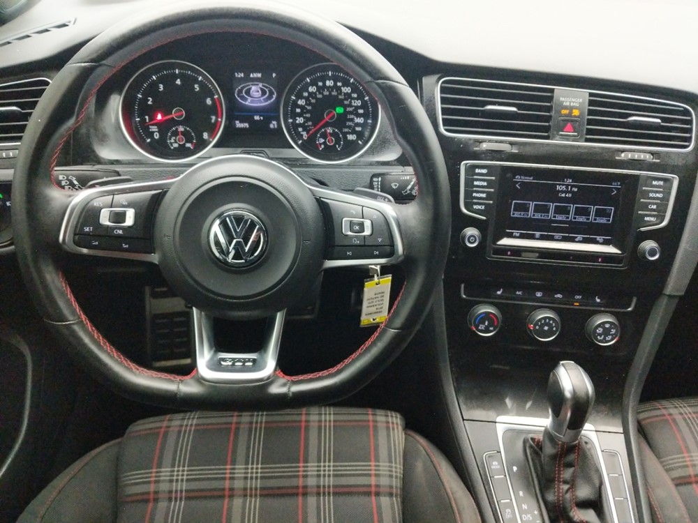 2015 Volkswagen Golf - Driver Dash