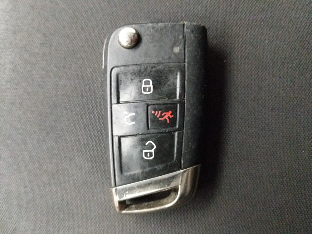 2015 Volkswagen Golf - Keys
