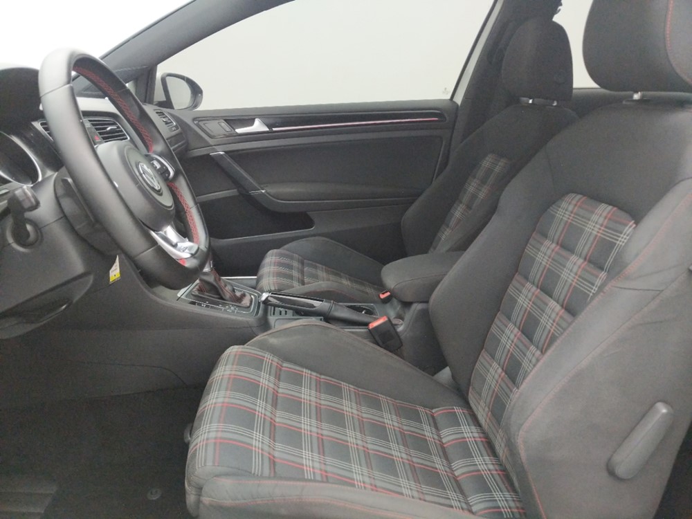 2015 Volkswagen Golf - Driver Front Seat