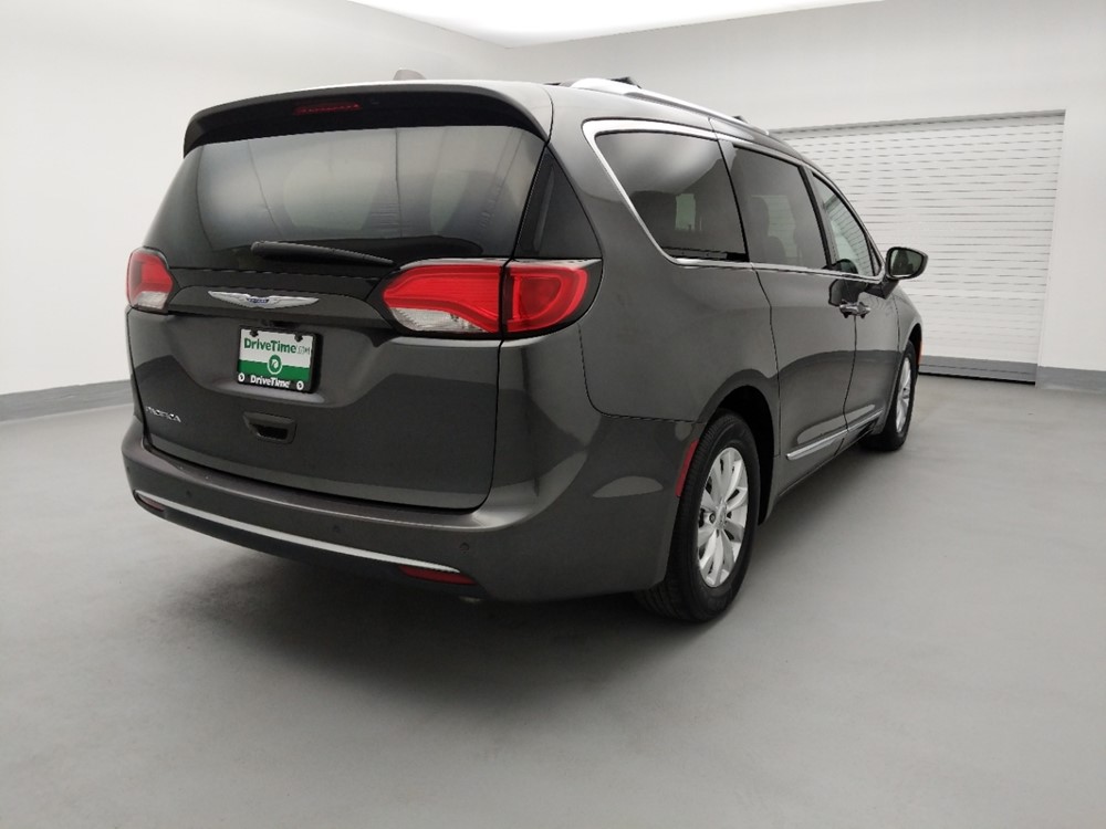2018 Chrysler Pacifica - Passenger Rear Bumper