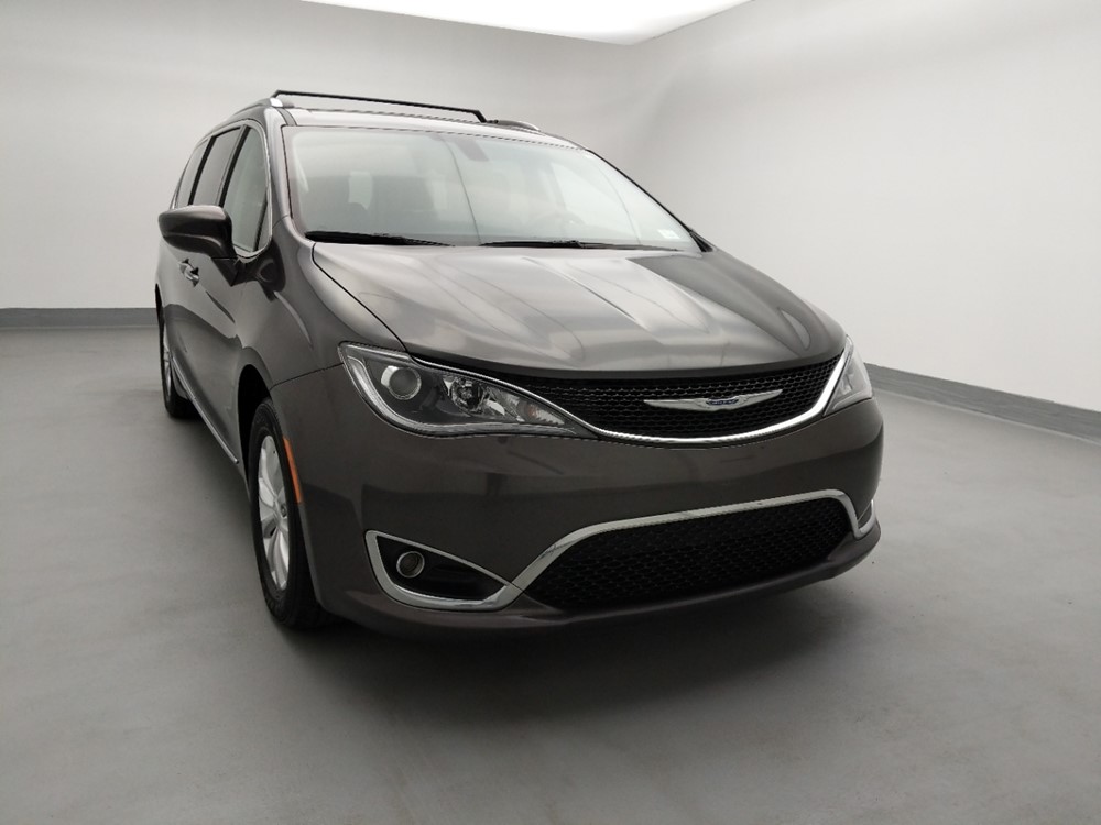 2018 Chrysler Pacifica - Passenger Front Hood