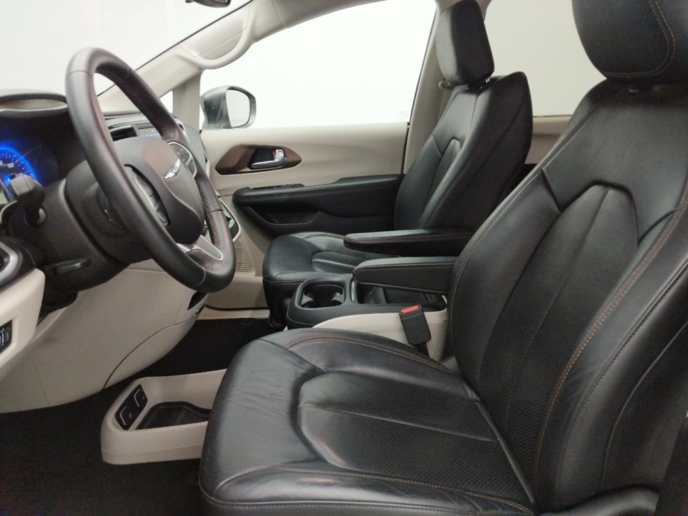 2018 Chrysler Pacifica - Driver Front Seat